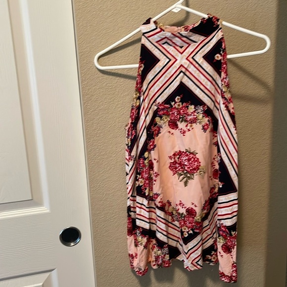 Suzanne Betro Tops - Adorable Top